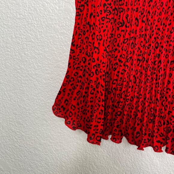 H&M Womens Size 0 Red Animal Print Sleeveless Scoop Neckline Camisole - Picture 15 of 16